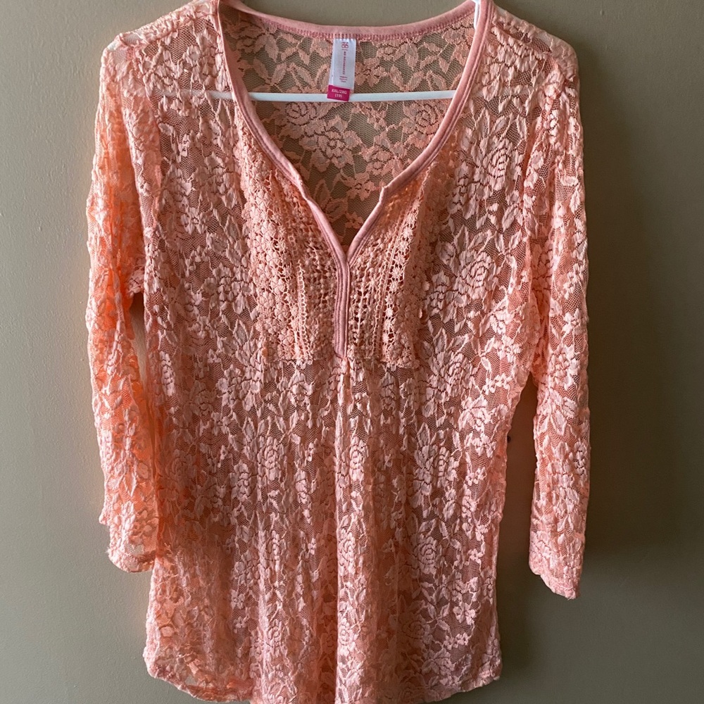 No boundaries lace blouse